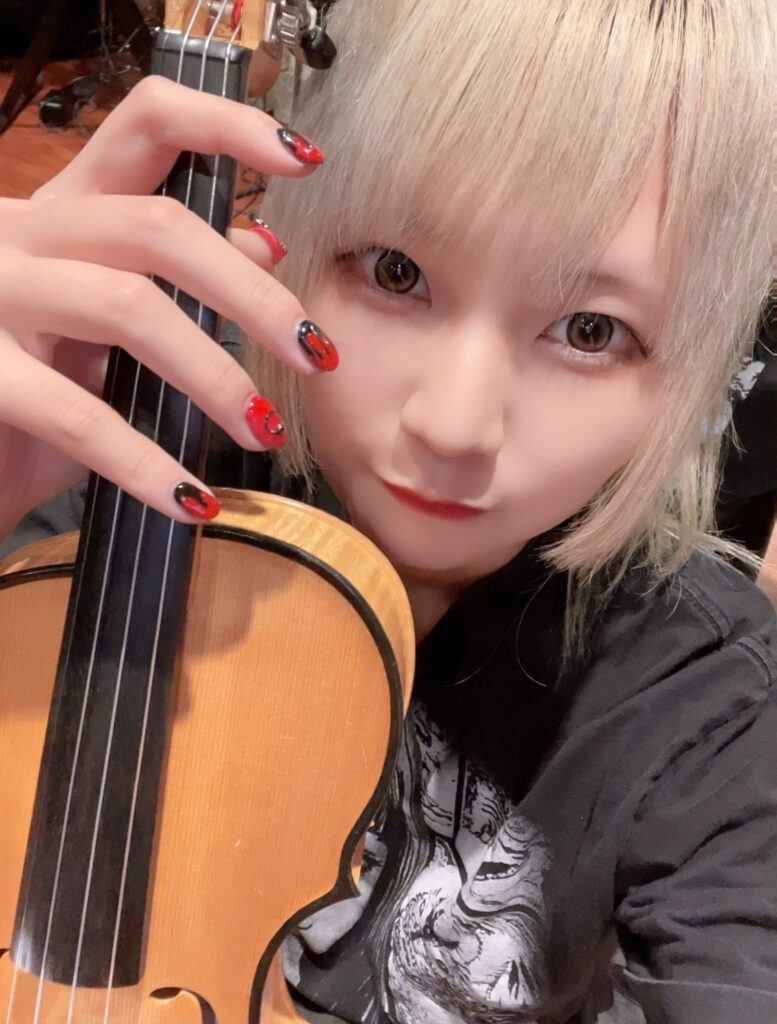 秘京凛さん（@rin_vn8）Xポストより